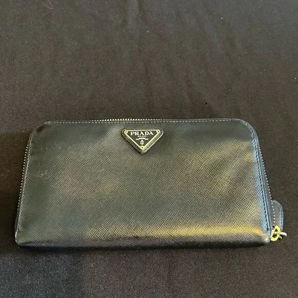 Prada Black Zip Long Wallet Great Condition - Picture 4 of 6